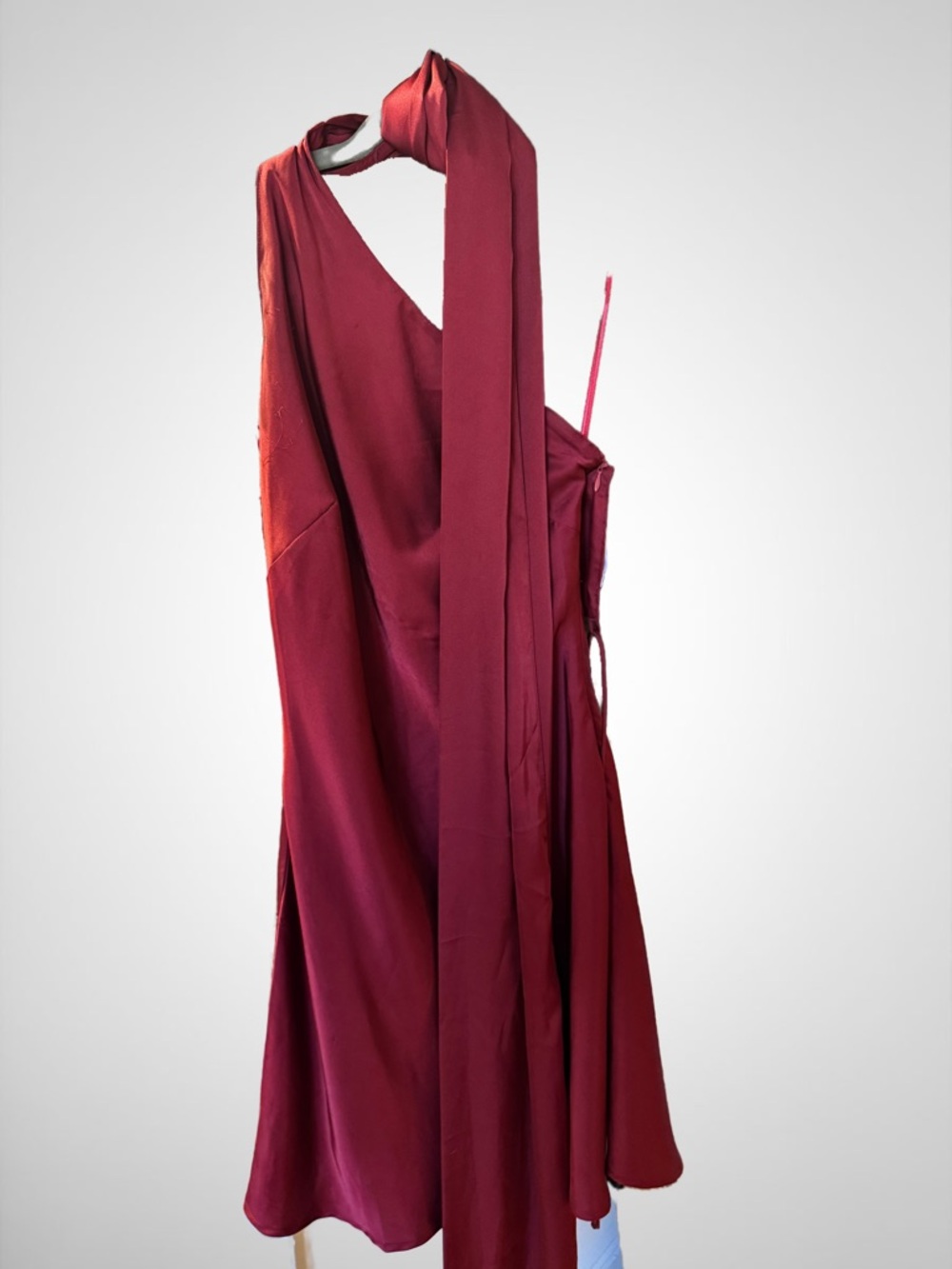 Isalis Neck Tie red dress